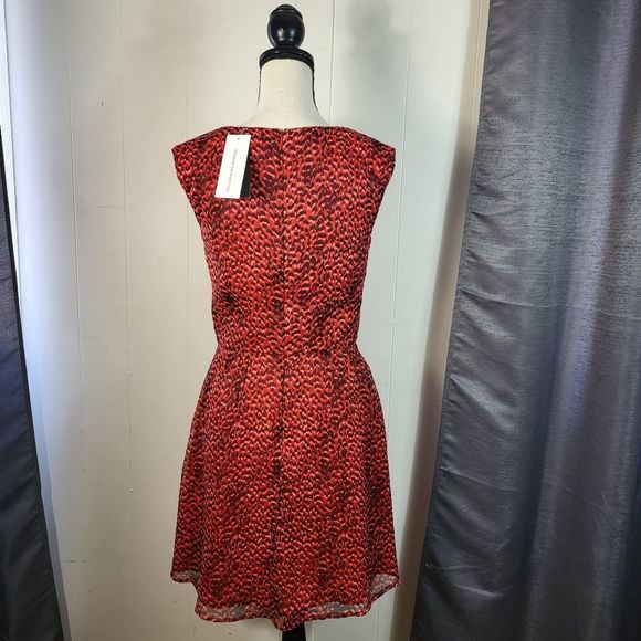 FRENCH CONNECTION Red Black A Line Leopard Print V Neck Dress Size 6 NWT - Picture 4 of 4